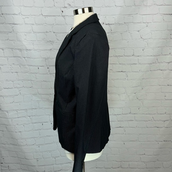The Torrie Jacket Black Pin Stripe Blazer Single Button Size 16 - Picture 3 of 12